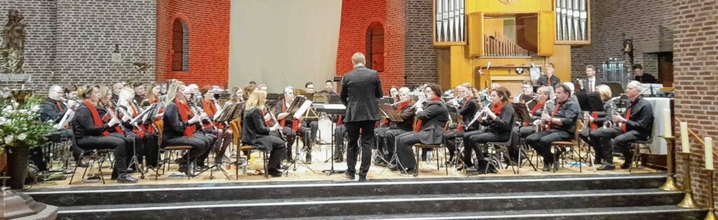 Harmonie St. Cecilia Made tijdens het uitwisselingsconcert met fanfare OKK